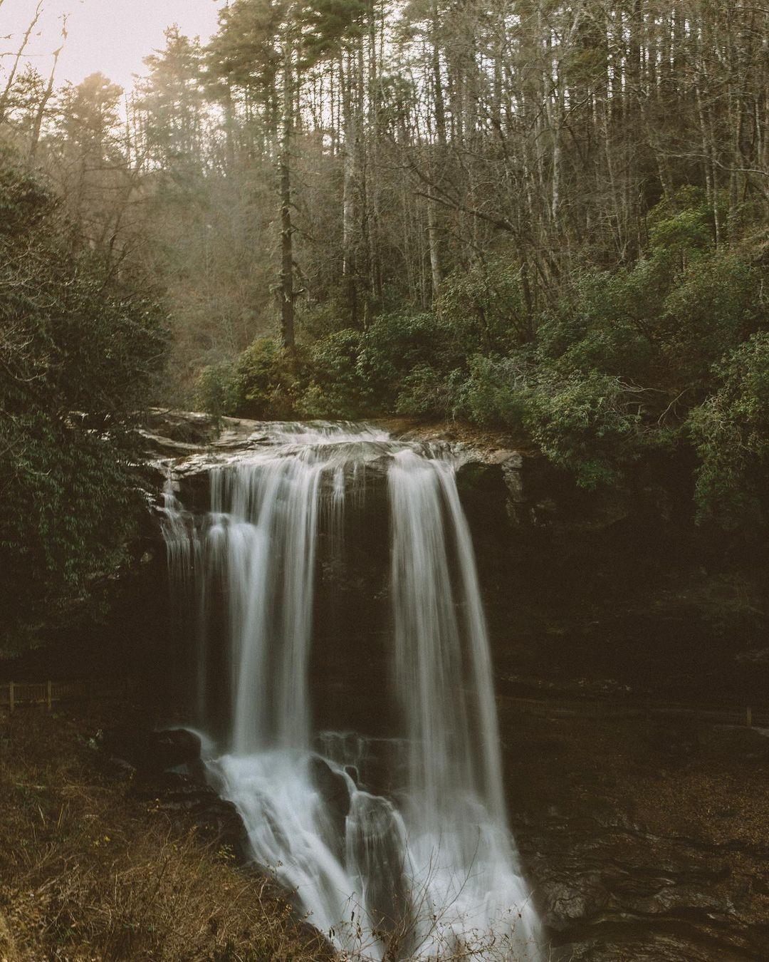 Some ~moody~ Waterfall Wednesday magic ✨

📸: @christiina_hurley