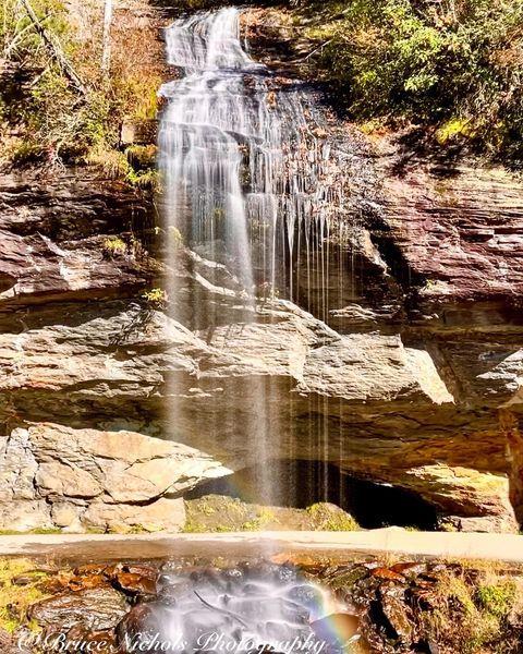 Here comes the Bridal Veil. 👰🏼