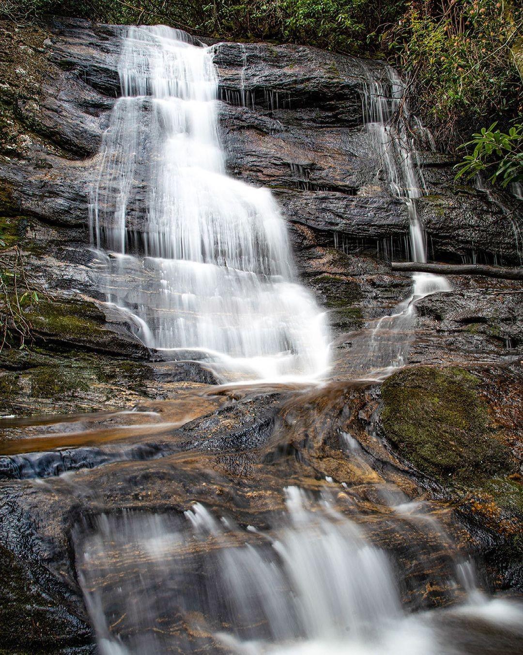 Pop quiz: Can you name that waterfall? Let us know in the comments ⤵️

📸: @smcnierney 1
.
.
#VisitHighlandsNC #HeightOfHappiness #NorthCarolina #instagood #HighlandsNC #NCMountains #northcarolina #visitnc #discoverthecarolinas"