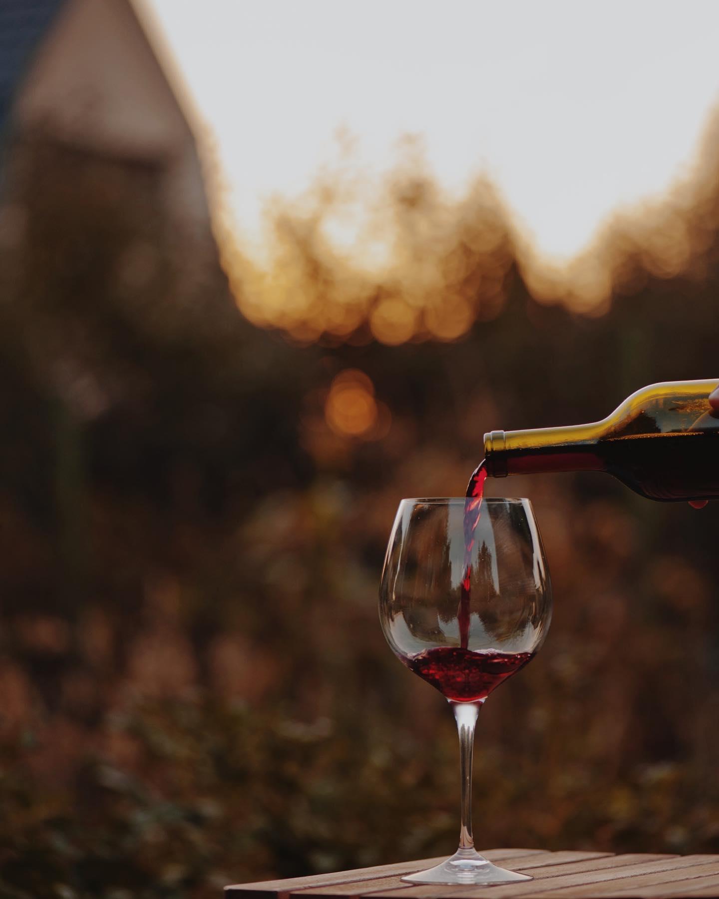 Taste of Spain: Exclusive Wine Tasting Dinner at Old Edwards Club ⠀
Thursday, June 30 | 6:30pm ⠀
⠀
Join Old Edwards Club in beautiful Cashiers, North Carolina for cocktail hour and a five-course dinner with pairings featuring wines spanning numerous regions of Spain, with grapes from the crashing coastline to the rolling hills. Exquisite Spanish wines will be paired with a selection of small plates of traditional cuisine. Transportation is available from downtown Highlands.