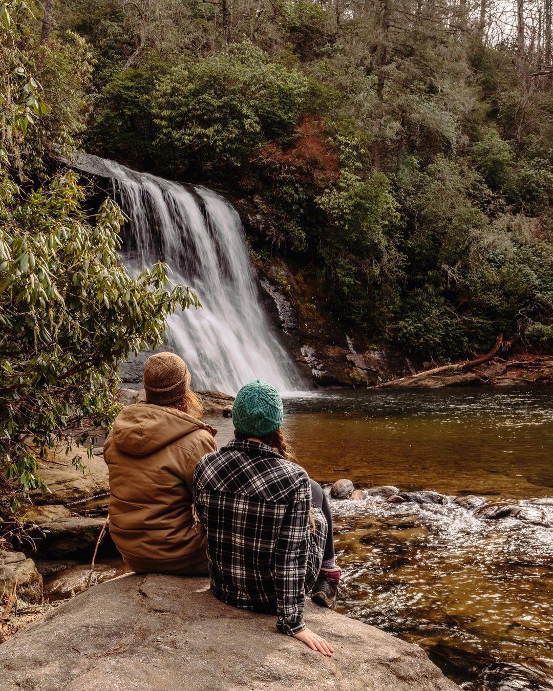 The perfect day includes:
A waterfall ✅
A best friend ✅

Who are you chasing waterfalls with in #HighlandsNC? 

📸: @we.the.wanderers
