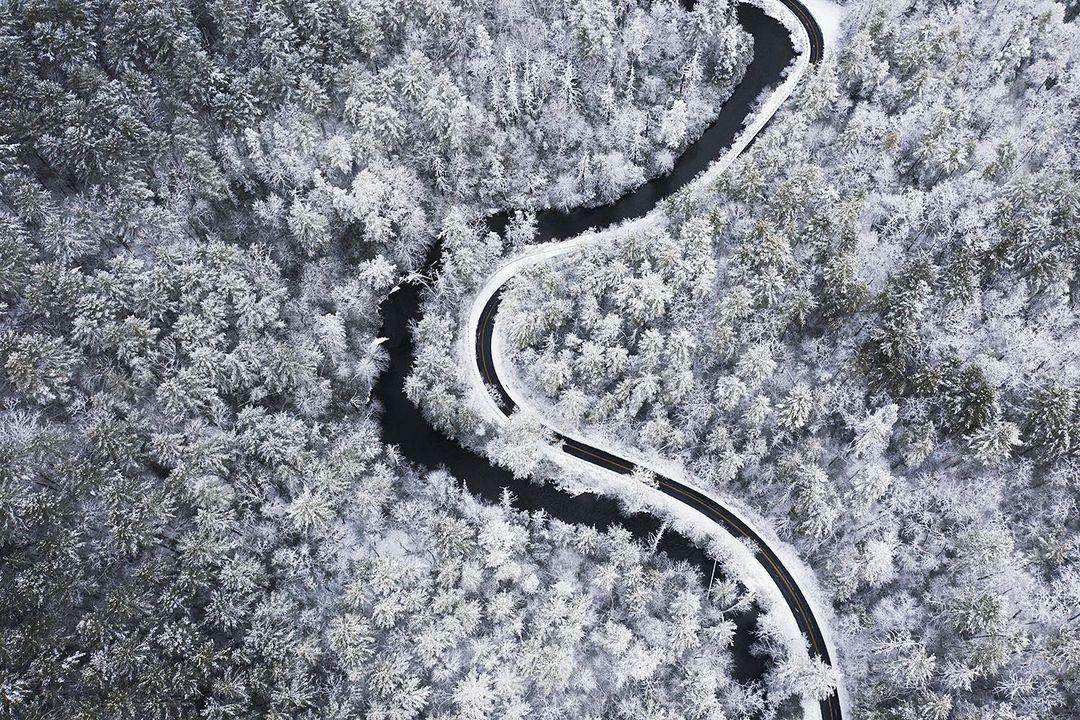 Our 2022 bucket list includes more beautiful hikes & drives through #HighlandsNC 🚘

Happy New Year! What are your resolutions? ⬇️

📸: @lytle_photography