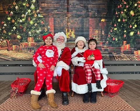 🧑‍🎄Santa in the Park this Saturday, December 10 | 11am- 3pm 📸