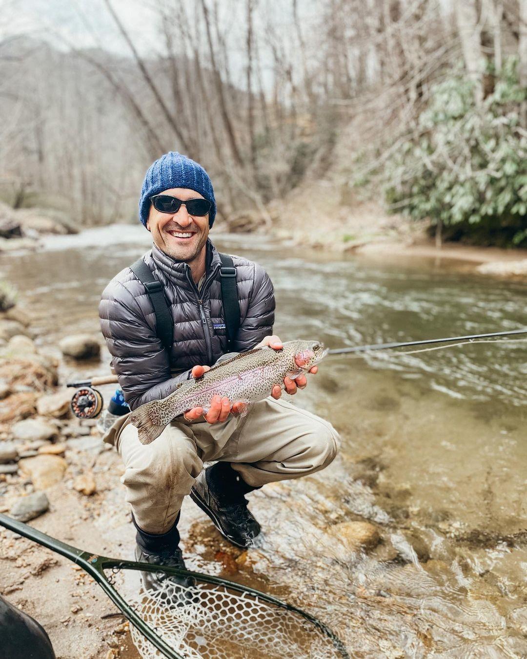 Rise and shine — it&#39;s fishing time!

Happy #InternationalFishingDay from #HighlandsNC.

&#128248;: @thenielgroup

#HeightOfHappiness