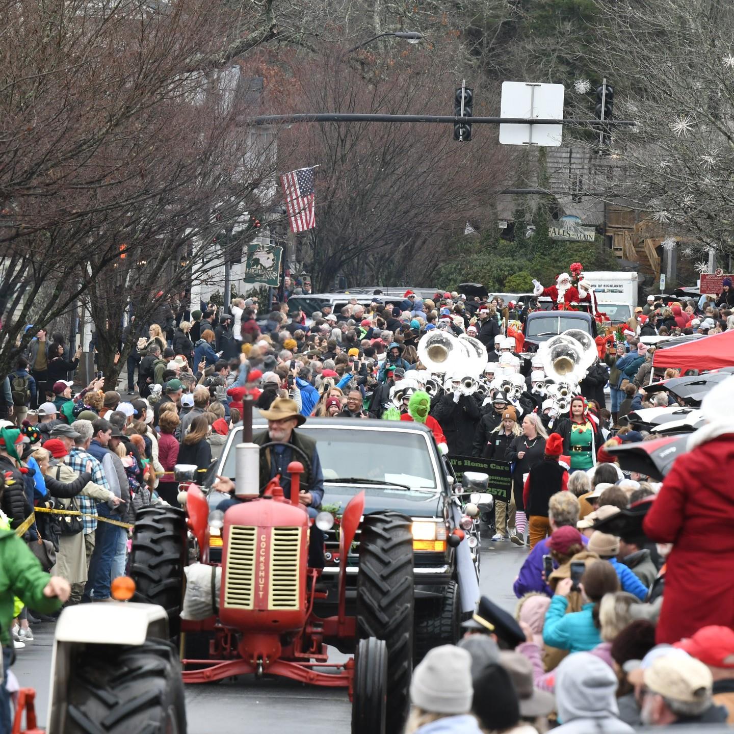 We're still enjoying the memory of our 2022 Highlands Christmas Parade. 🎄

#visithighlandsnc #highlandsnc #highlandsncchristmas #highlandsncparade #heightofhappiness