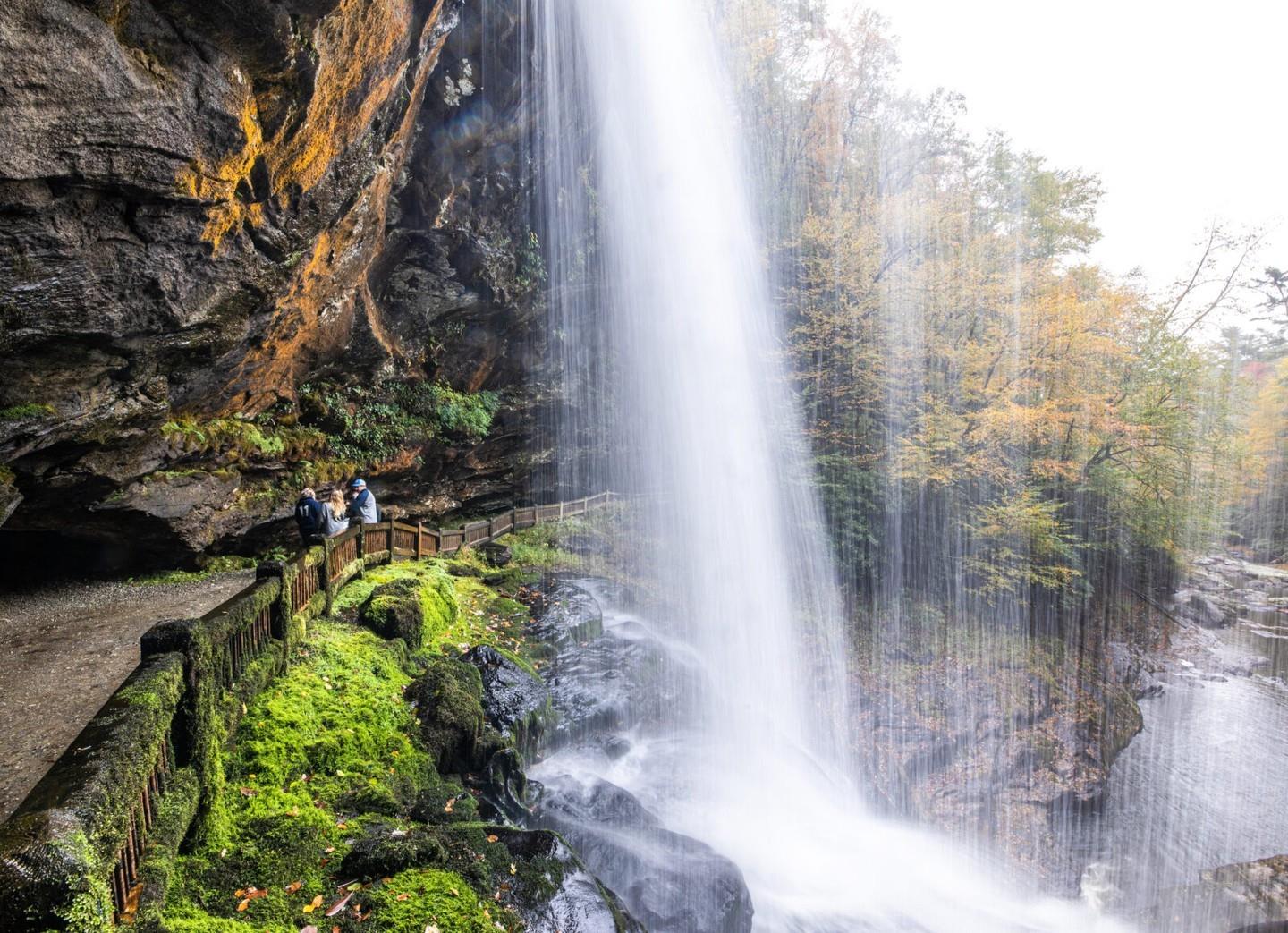 It's #waterfallwednesday Check out this waterfall bucketlist from @gardenandgun Can you guess which one of our #highlandsnc waterfalls makes the list?  See if you're right at the link in bio!

📷: Garden & Gun Magazine, courtesy of Visit NC