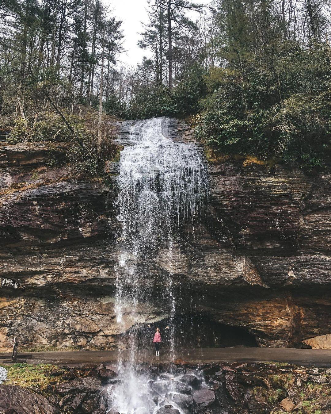 “Grace is finding a waterfall when you were only looking for a stream.” - Vanessa Hunt

📸: @tamduffy
.
.
#VisitHighlandsNC #HeightOfHappiness #NorthCarolina #instagood #HighlandsNC #NCMountains #northcarolina #visitnc #discoverthecarolinas
