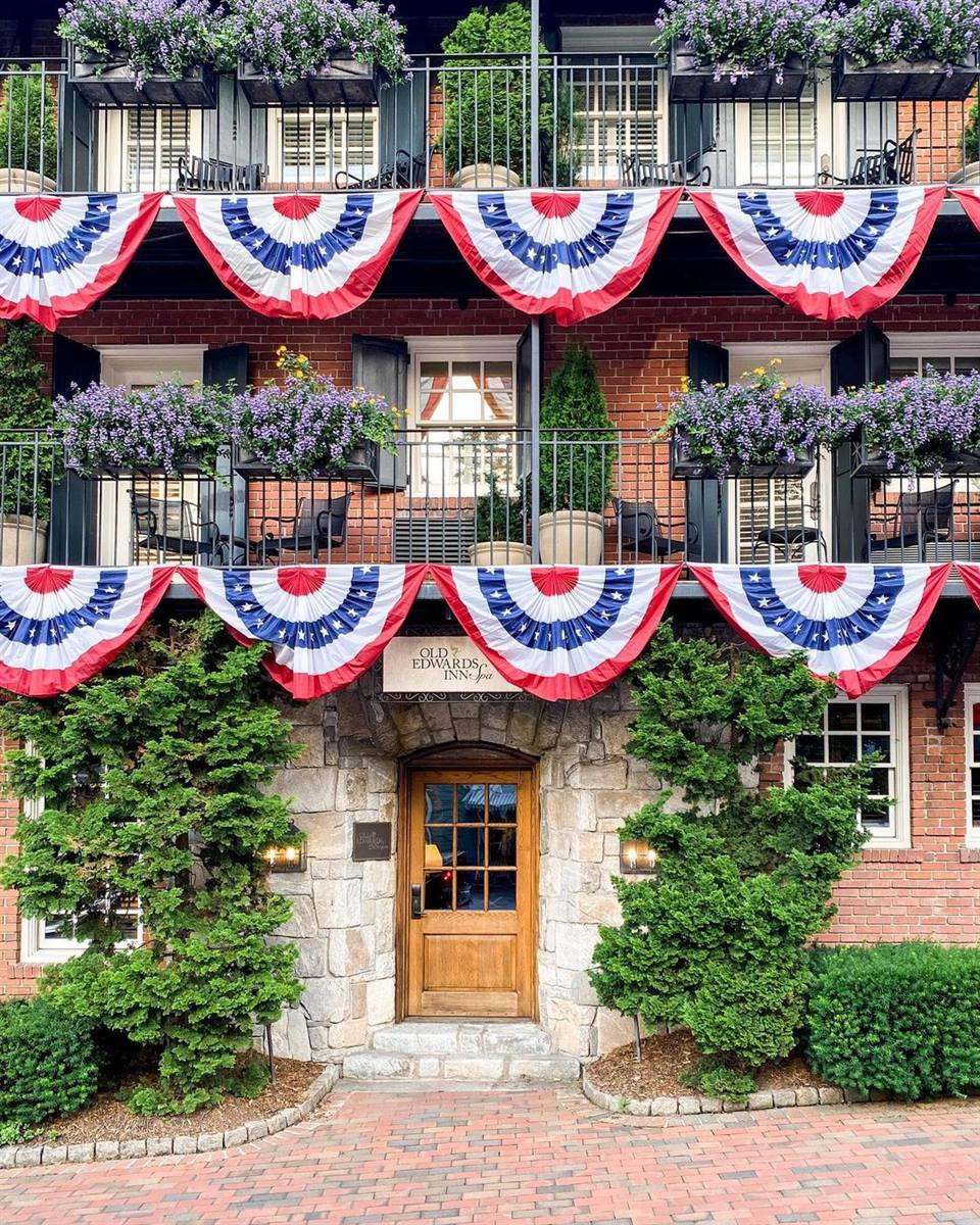 What a day to be in the USA! Happy 4th of July from Old Edwards Inn. 🇺🇸

First photo by cynthiahruff