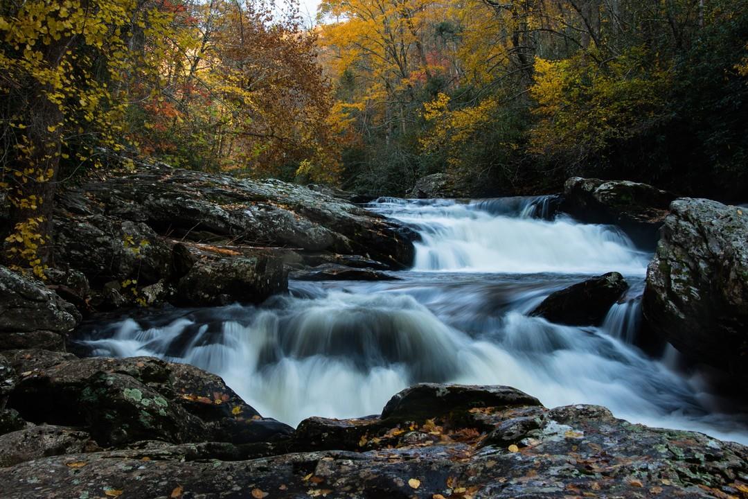 If you listen closely, you can hear this river rushing through your phone.
.
.
#VisitHighlandsNC #HeightOfHappiness #NorthCarolina #instagood #HighlandsNC #NCMountains #northcarolina #visitnc #discoverthecarolinas