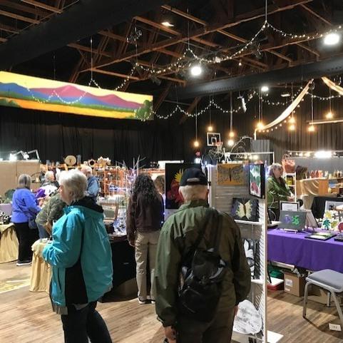 Make plans to join us this weekend for a jam-packed weekend featuring the Winterfest Arts Tour—a multi-stop art extravaganza—and Fasching at the Festahalle—our German celebration of Mardi Gras! 

#HelenGA #northga #artsshow #fasching #mardigras