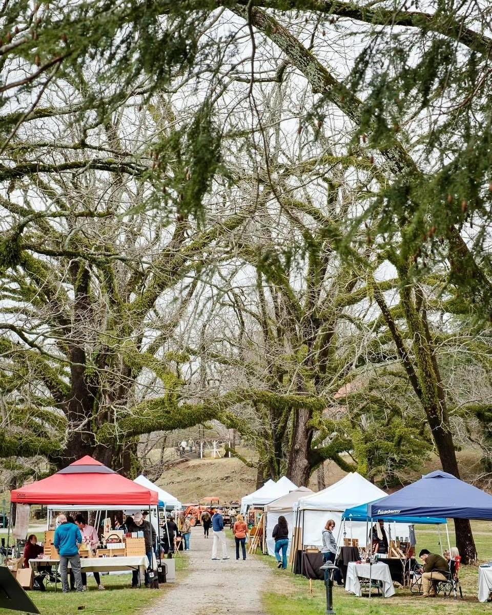 A harbinger of spring, join us on March 7th for the Cows Come Home Celebration at Hardman Farm State Historic Site complete with dairy and home tours, demonstrations, live music and area artists. 

#hardmanfarmhistoricsite #hardmanfarm @gastateparks @hardman_farm #cowscomehome #helenga #northga