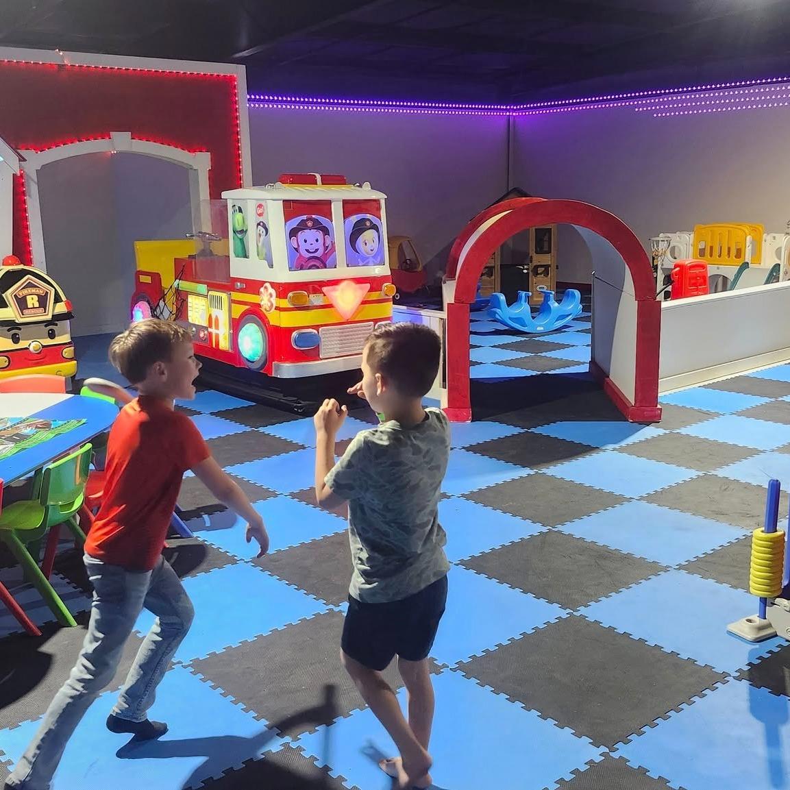 Need a kid-friendly Valentine's Day solution? Look no further than #AlpineHelenGA. www.HelenGA.org

📍: @helenfunfactory 
📍: @cabbagepatchkidsdelivery 
📍: @helenindoorpickleball 
📍: @coolrivertubingandadventures 
📍: @georgiamountaincoaster 

#helenga #northga #kidfriendlytravel #destinationfamily