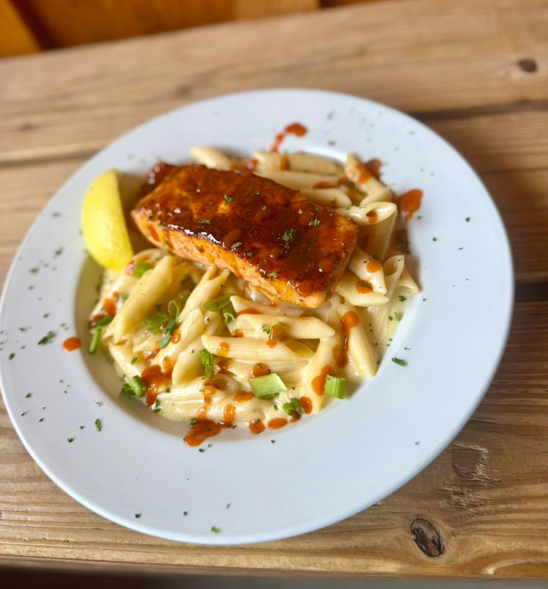 This weekend we have 8oz Blackened Teriyaki Salmon over our house made Gouda Mac and Cheese! Come try it or one of your other favorites! 

☎️ (706) 878-2739
📍 807 Edelweiss Strasse Helen, Ga 30544
🚘 Find us on DoorDash or order online at www.biggdaddys.com