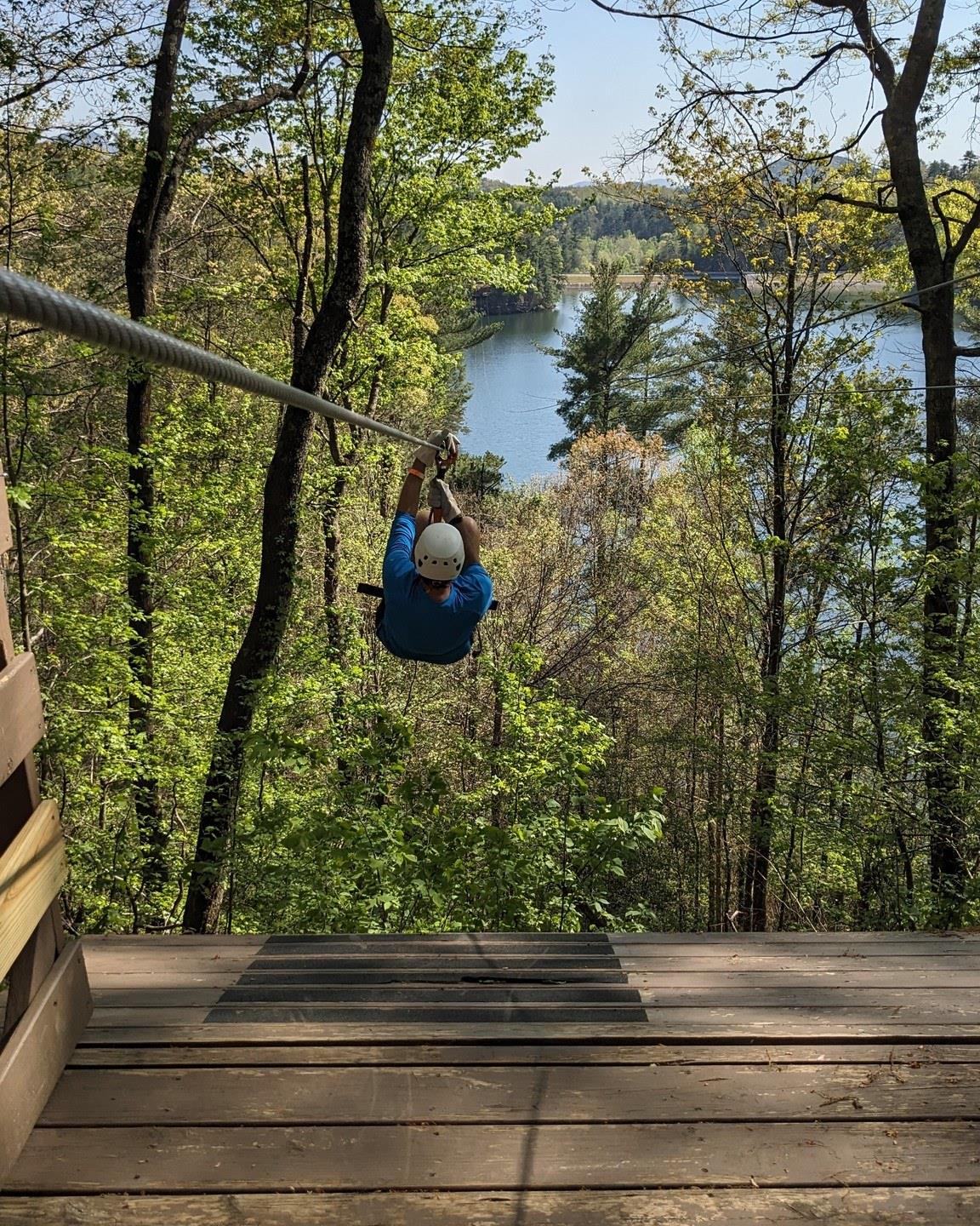 Zipping, coasting, swinging and cruising, there's more than one way to feel the fresh mountain air in and around #AlpineHelenGA. Plan your summer activities today: 
https://helenga.org/things-to-do/family-fun/

📍: @unicoizips 
📍: @georgiamountaincoaster 
📍: @lakechatugecruise 
📍: @nacoocheeadventures 

#northga #outdoorfamilyfun #northgamtns