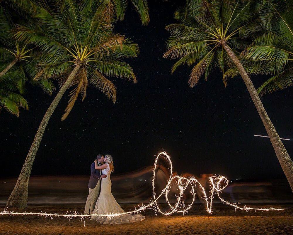 Get something sparkly in your stocking this year? 💍
Start planning your big day with a tour of some gorgeous wedding venues, elite wedding vendors, door prizes, and more!
This FREE event is January 5th! Don't miss it!
#LoveNSB #LoveFL