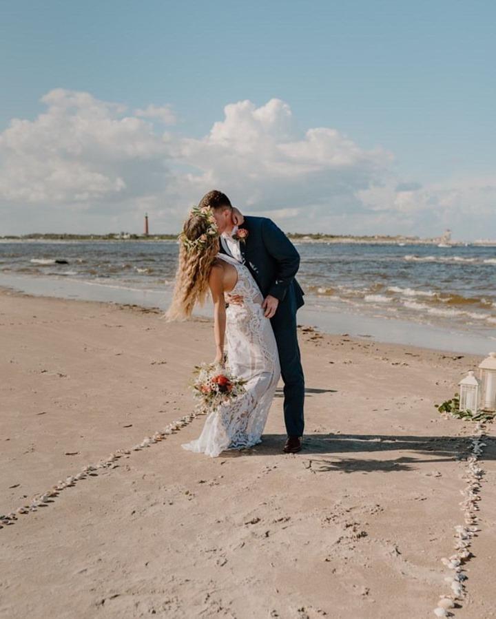 The perfect place ❤️ Caption it ⤵️
. 
📷 @jenteephotography / @corynnl
#LoveNSB #NewSmyrnaBeach #NSBFL #VisitNSBFL #VisitFlorida #VisitFL