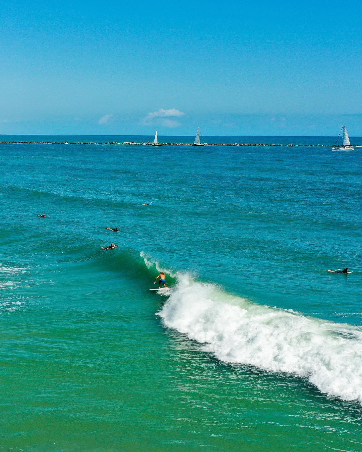 Long weekend vibes starting to fill in!
•
•
•
•
•
•
•
•
•
•
•
•
•
•
•
•
•
#nsbinlet #ootd #visitflorida #drone #explore #dronephotography #droneview #explorepage #dronegram #droneoftheday #droneporn #surfphotography #surfing #lovefl #surfer #florida #photooftheday #wave #floridaman #itsamazingoutthere #surf #wavephotography #surfboard #waveporn #djicreator #sailboat #dronestagram #surfingphotography #djimavicpro2 #newsmyrnabeach
