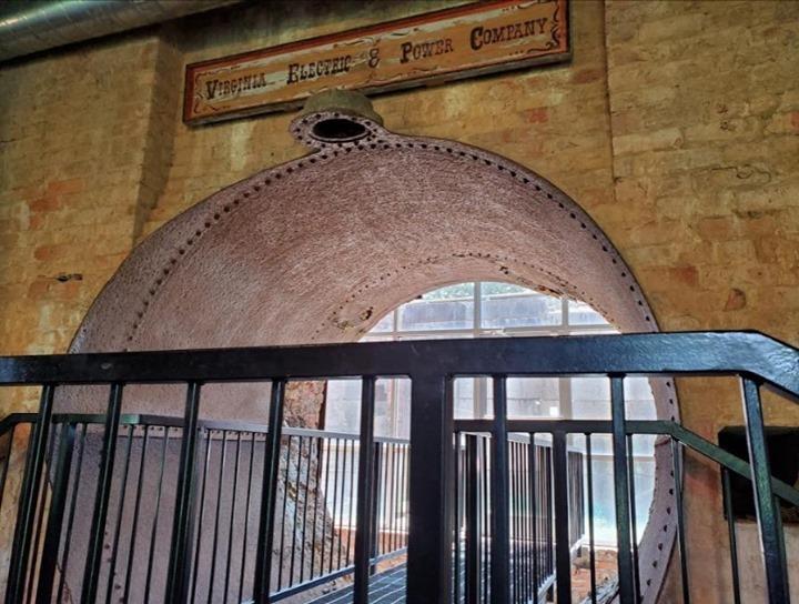 Welcome to North Carolina's longest museum, the Roanoke Canal Museum and Trail. Check out the two-level, interactive museum that utilizes traditional and interactive exhibits to explain how the original canal was built and turned the Roanoke River into a superhighway of commerce during the early 19th century. 
Then, step outside to enjoy the 7.5-mile trail that follows the former Roanoke Navigation and Power Canal to see some of the most impressive and best-preserved early 19th-century canal construction in the nation.
.
.
📸: Kyle Thompson/Google Reviews
#DiscoverHalifaxNC #VisitNC #LoveNC #northcarolinaphotography #ExploreNC