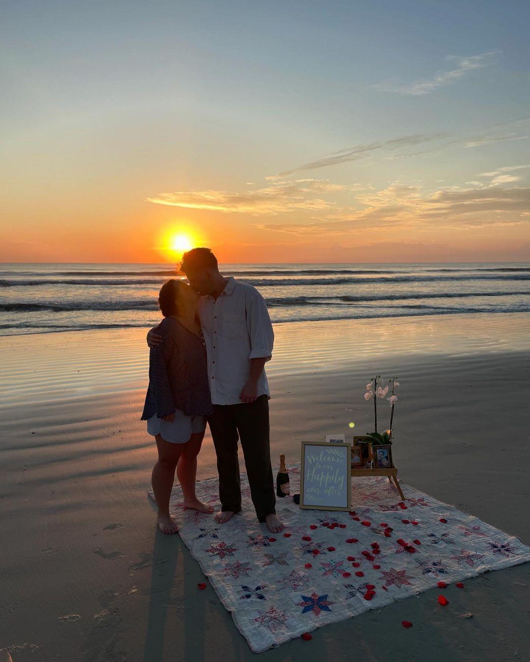 Us when someone asks where they can find "happily ever after" ✨ 
#LoveNSB
.
Congrats to @crewsn361 & @karlmteel 💍 
.
📷 crewsn361/IG
#LoveFL #FloridaBeaches #HappilyEverAfter