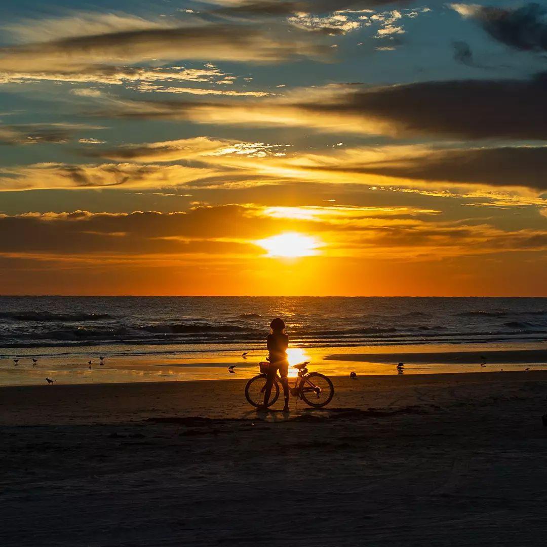 Caption this.
#LoveNSB #LoveFL #NSBSunrise
📷: brettschrag/Instagram