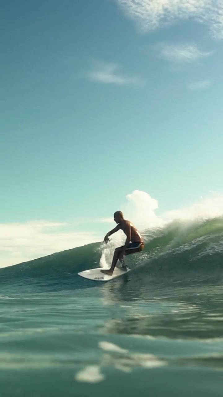 See why @southernlivingmag named the NSB Area one of the best places to surf in the world! 🌊🏄‍♂️ With some of the most consistent swells on the East Coast, it’s no wonder New Smyrna Beach is a surfer’s paradise. 🌞🏄‍♀️ Check out the link in our bio to read more!

📷 @teddyg111