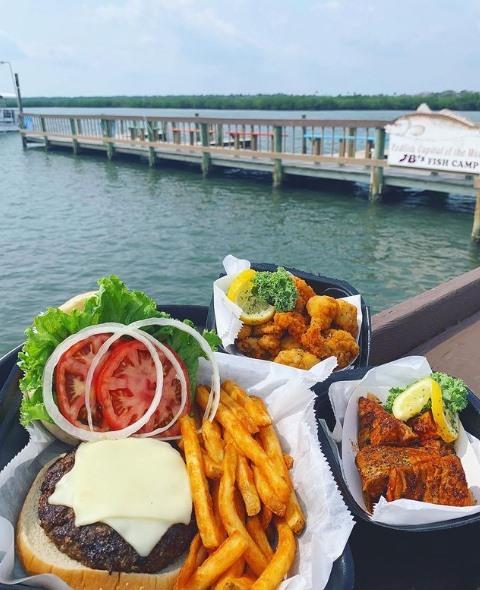 Time to eat some good grub and relax! Might as well be the weekend. Who's in!?
📸: @jbsfishcamp 
#LoveNSB #LoveFL