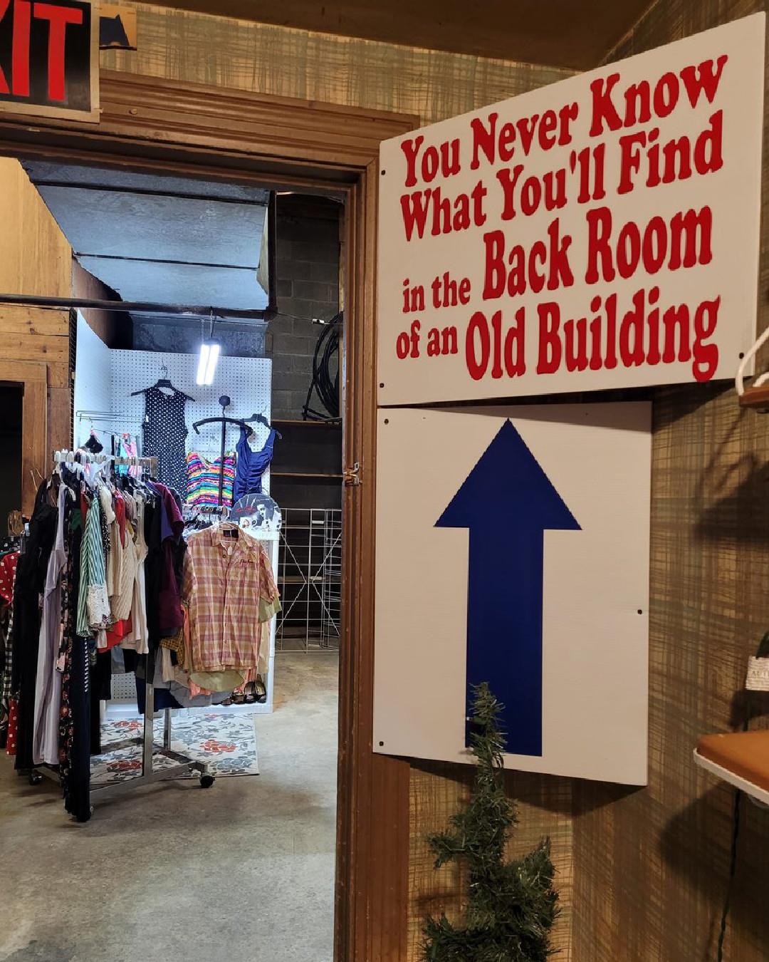 You just never know what you’ll find when you go treasure hunting at  Downtown Weldon Flea Market 👛 Link in bio
.
#DiscoverHalifaxNC #VisitNC #SupportLocal #FleaMarket
📷: Downtown Weldon Flea Market/FB