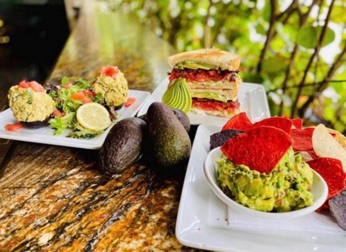 🥑🌮 Holy Guacamole - National Avocado Day meets Fish Taco Friday! 🌮🥑
Kick off your weekend with delicious eats and refreshing sips while celebrating nature’s superfood and all the freshness of our fish tacos.

✨ The Weekend Awaits at CorkScrew
🌮 Fresh Fish Tacos 
🥑 Made-to-Order Guacamole
🥓 A Classic BLT with the A
🥑 Stuffed Avocado 
🥂Happy Hour ALL Day

CorkScrew Bar & Grille
235 Canal St
New Smyrna Beach, FL 32168
386-957-3955

#CorkScrewBarAndGrille #LoveNSB #CanalStreetNSB #NationalAvocadoDay #FishTacoFriday #GuacAndRoll #SeaToTable #FoodieFavorites #WeekendReady #NSBEats