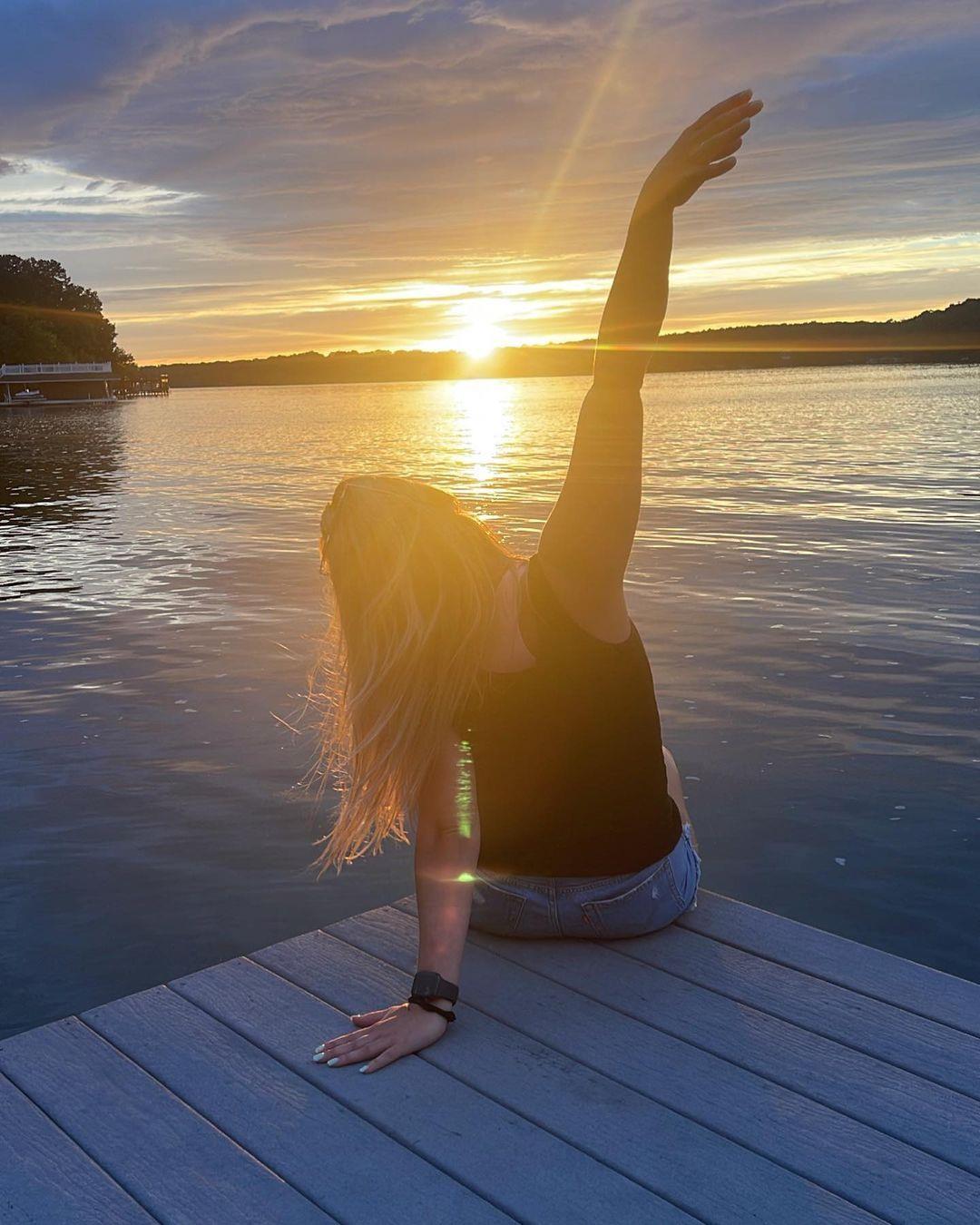 Holding on to that Summer Sunday feeling at Lake Gaston 🤩 
.
📷: @sngardner08
#DiscoverHalifaxNC #VisitNC