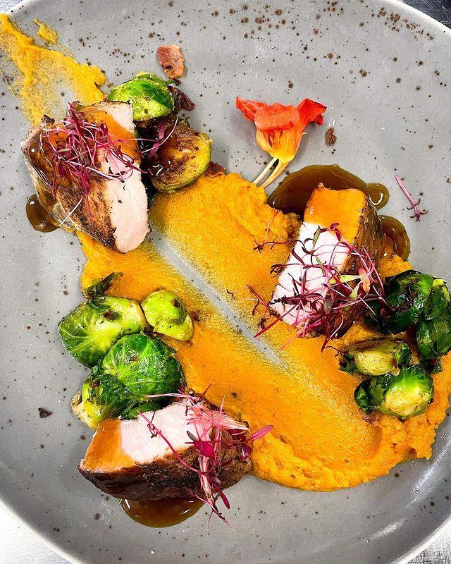Don't Miss the Fall Menu at @thehenandthehognc 😍 
🍽️ Pork Tenderloin dish: Honey Garlic Glazed Pork Tenderloin served with House Made Mashed Sweet Potato & Roasted Maple Bacon Brussel Sprouts
.
📷: @thehenandthehognc
#DiscoverHalifaxNC #VisitNC