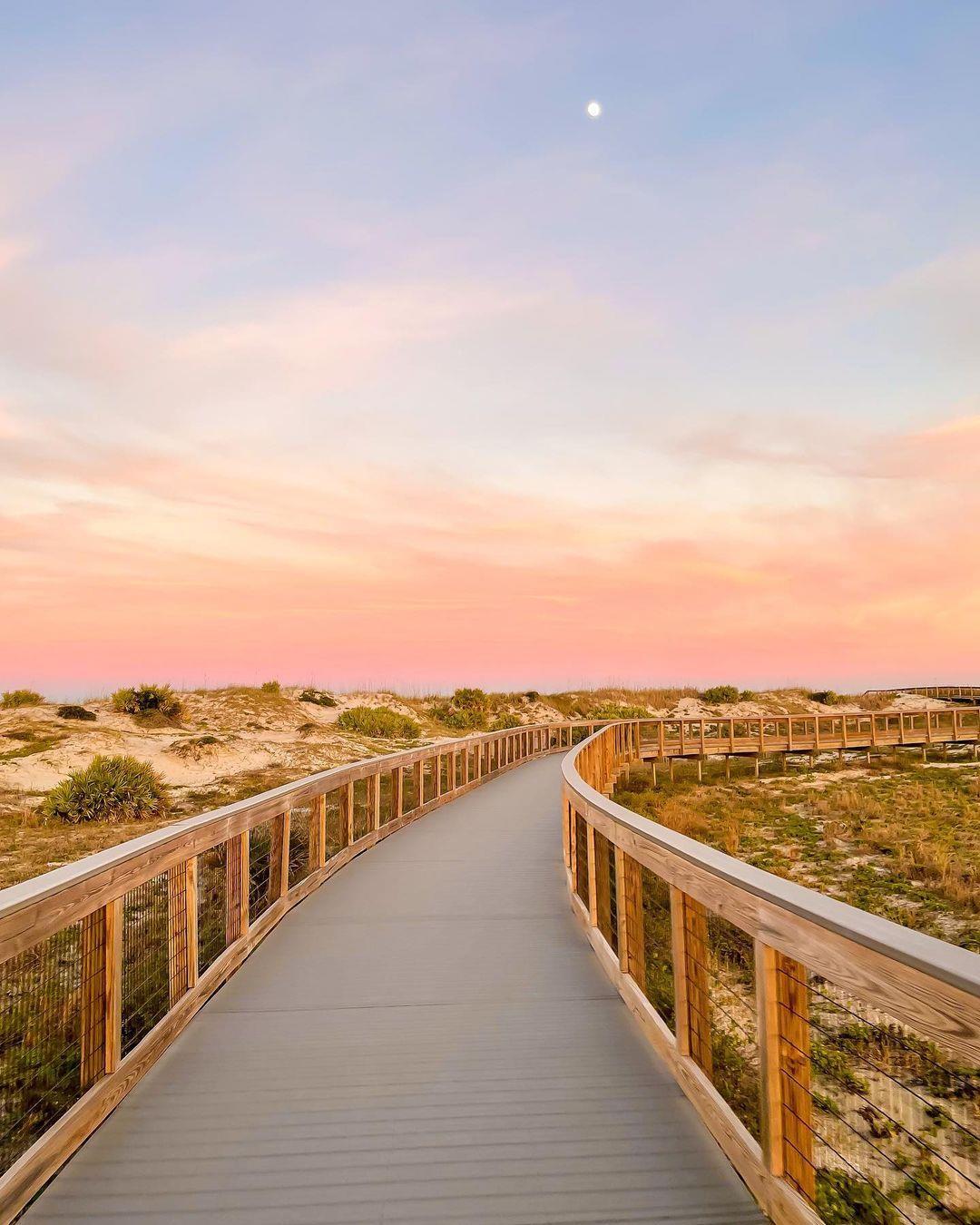 Tag your girls and see why @theweekendfox includes NSB in this round-up of '10 Perfect Places for a Girls Getaway in Florida', sharing, "It’s truly a little gem in Central Florida."

Visit the link in our bio for the full story.
.
.
📸: @theweekendfox 
#LoveNSB #LoveFL
