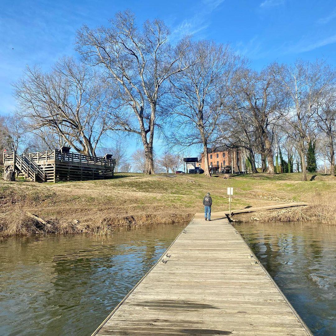 #ScenicSunday inspiration from @weldon.mills 🥃 
.
📷 @silverlovestream
#DiscoverHalifaxNC #VisitNC #VisitHalifaxNC
