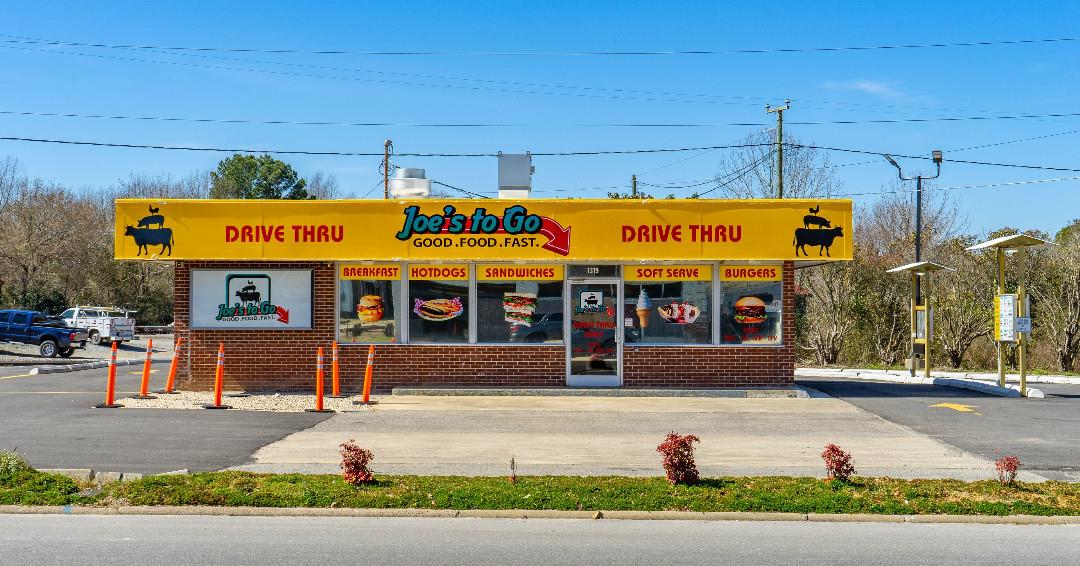 Family Owned Joe's to Go offers Good. Food. Fast. 🐄 🐖 🐓 
📍 1319 Roanoke Ave, Roanoke Rapids
.
#DiscoverHalifaxNC #VisitNC #SupportLocal