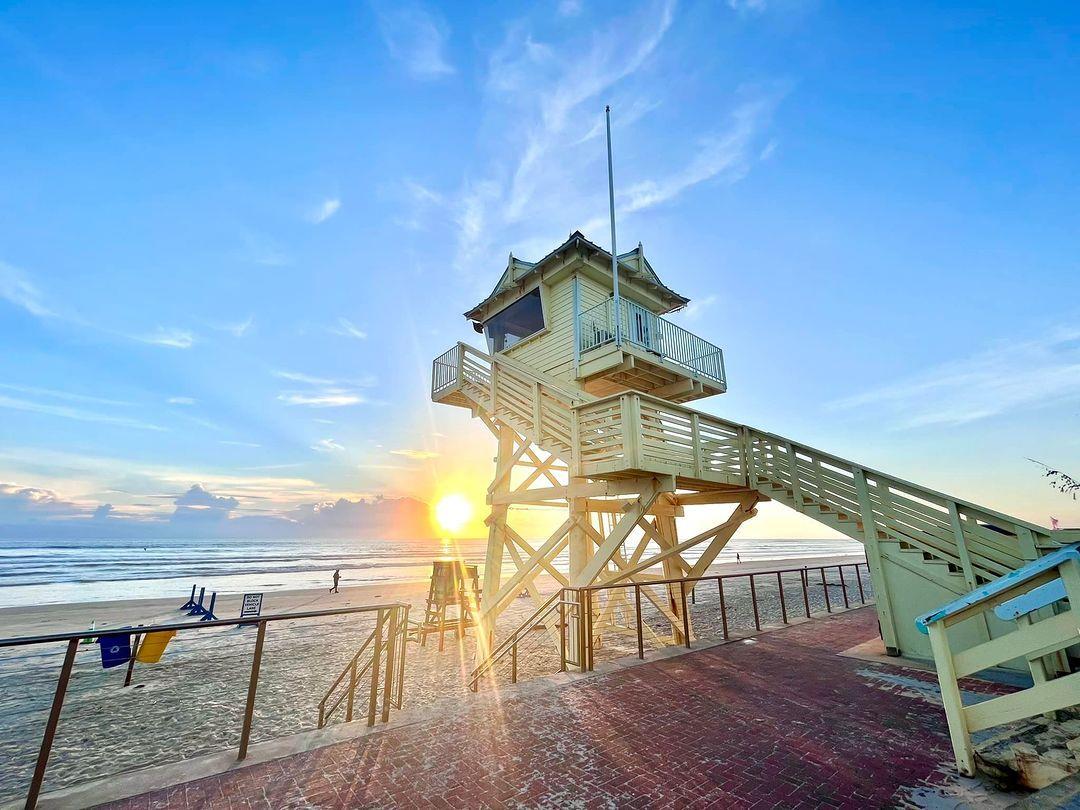 Shine on, NSB 💛
.
📷 : @jeff_heckler
#LoveNSB #LoveFL #FloridaBeaches