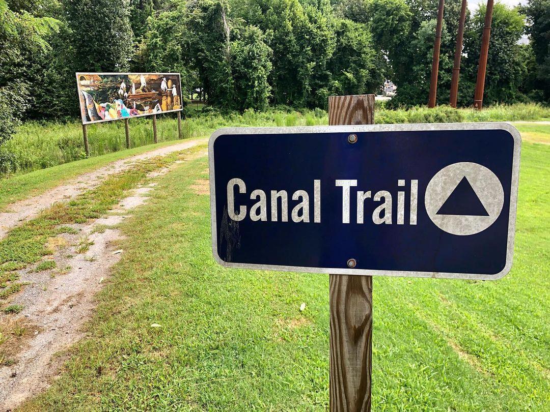 Across Halifax County, you can find the roots of our culture beautifully captured in 10 vibrant murals by local artist Napolean Hill. 
.
Take the self-guided tour: Link in bio
.
#DiscoverHalifaxNC #VisitNC #NapoleanHill
📷: @nccarrieb