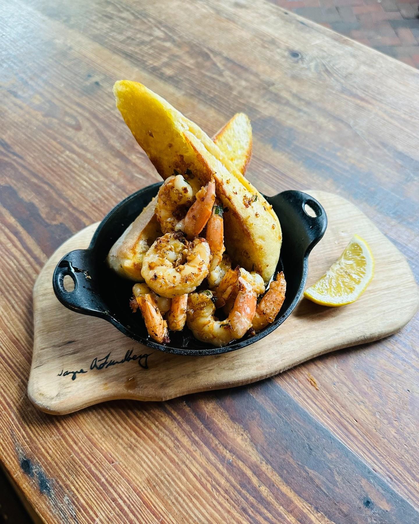 Thanks to @orlandomag for letting foodies know about some of our favorite places to eat! 

➡️@thirdwavensb
➡️@yellowdogeats
➡️@norwoods_treehouse

😋 🍽️Head over to our bio link to read more...

Then let us know who you'd add to the list!

#LoveNSB #LoveFL #NSBEats
