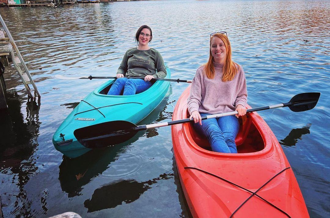Take advantage of our milder winter temps and enjoy our lakes while you're here! Want to rent a boat, kayak, jetski, etc? Check out our bio for more info.📷: @rouge_red93 
#DiscoverHalifaxNC #VisitNC