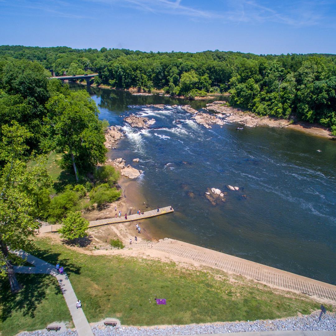 #ScenicSunday inspiration from the Roanoke River 💚 💙 
.
#DiscoverHalifaxNC #VisitNC #VisitHalifaxNC