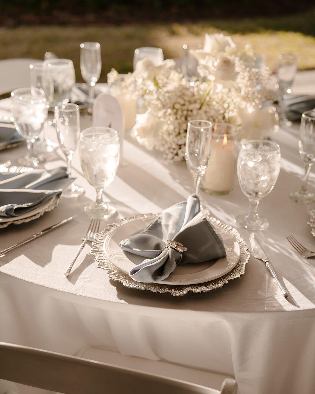 Golden hour 🍾🥂

VENDOR TEAM:
Planner: cherish.events 
Photographer: daninicholphoto 
Venue: victoriaestate1883 
Band: baykingsband 
Beauty: bronzeglowbeauty 
Floral: inbloomflorist 

#newsymrnabeachwedding
#newsmyrnabeachwedding 
#reception
#nsbwedding
#nsbweddingplanner
#victoria1883 
#victoria1883weddings #beachwedding #orlandoweddingplanner #victoria1883