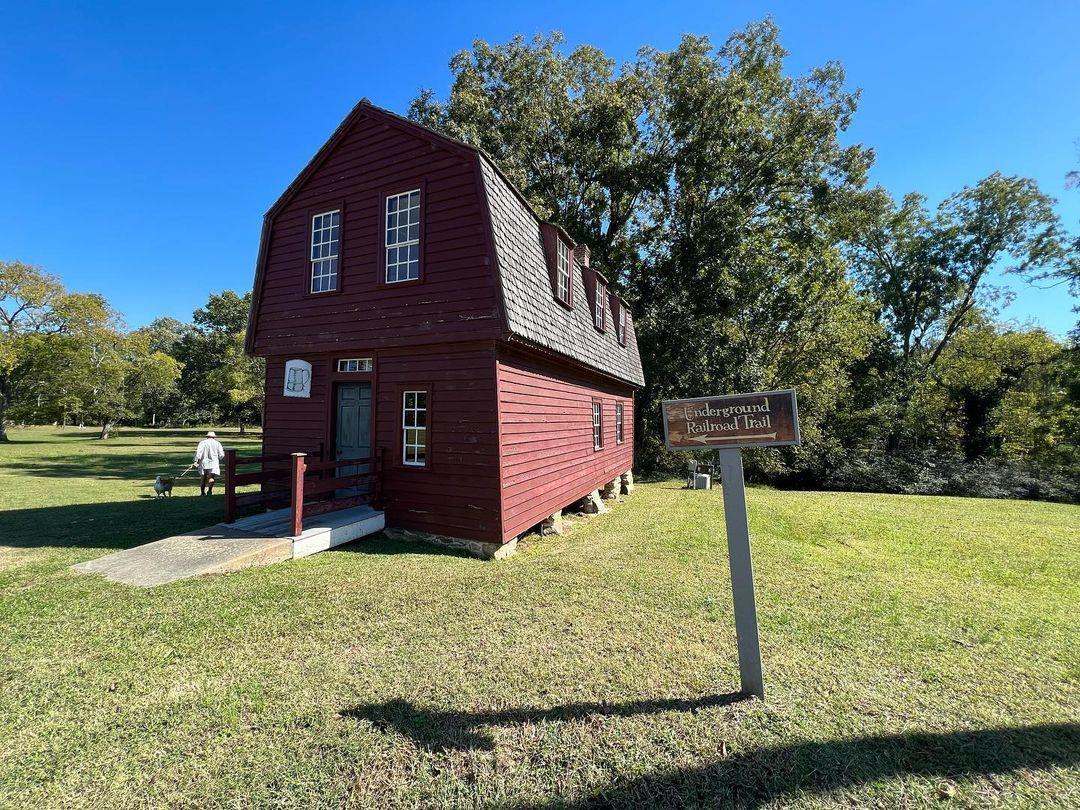 You can visit 3 @nationalparkservice designated sites that were part of the National Underground Railroad Network in Halifax County
Learn more: Link in bio
.
📷: @barbaraannbruns
#DiscoverHalifaxNC #VisitNC