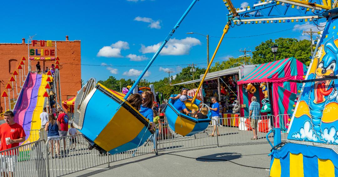 Aug 30-31 🎡✨ Join the fun at Littleton’s biggest event of the year - the Littleton Lake Gaston Festival! Enjoy carnival rides, the Stray Cats Classic Car Show, crafts, raffles, gifts, mouthwatering BBQ, food vendors, and live entertainment 🚗🎨🍔🎶 Find more festival info in bio link
.
#DiscoverHalifaxNC #VisitNC #VisitHalifaxNC #LittletonLakeGastonFestival