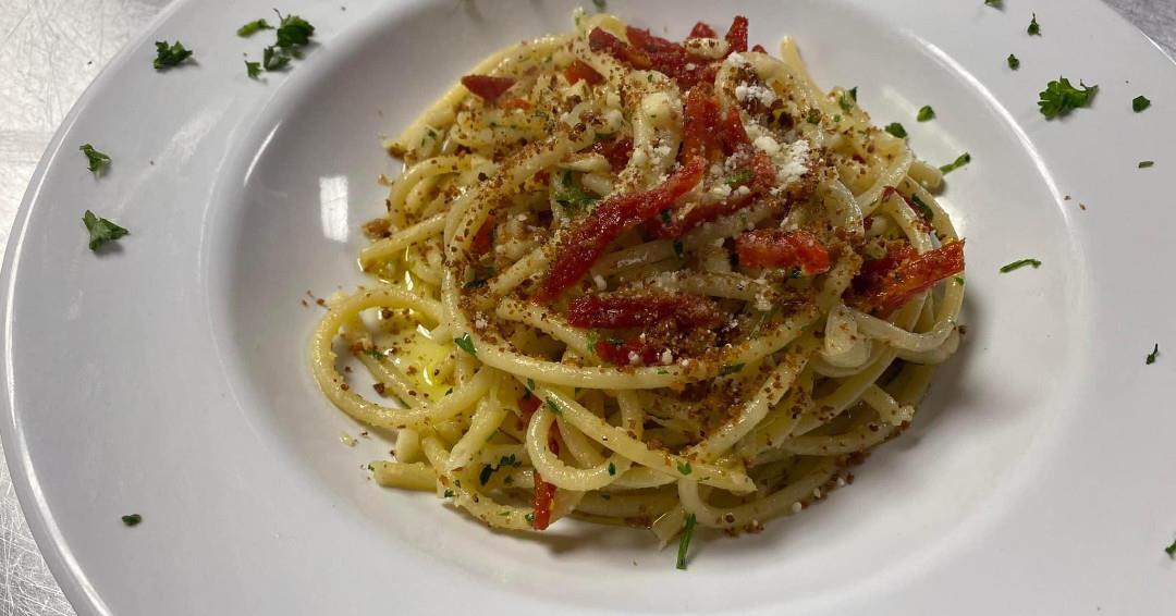 Looking for dinner pasta-bilities? 🤔 
Check out La Casetta Italian Restaurant  Scotland Neck 
📍 900 Main St, Scotland Neck
.
📷 La Casetta Italian Restaurant Scotland Neck/FB
#DiscoverHalifaxNC #VisitNC #VisitHalifaxNC