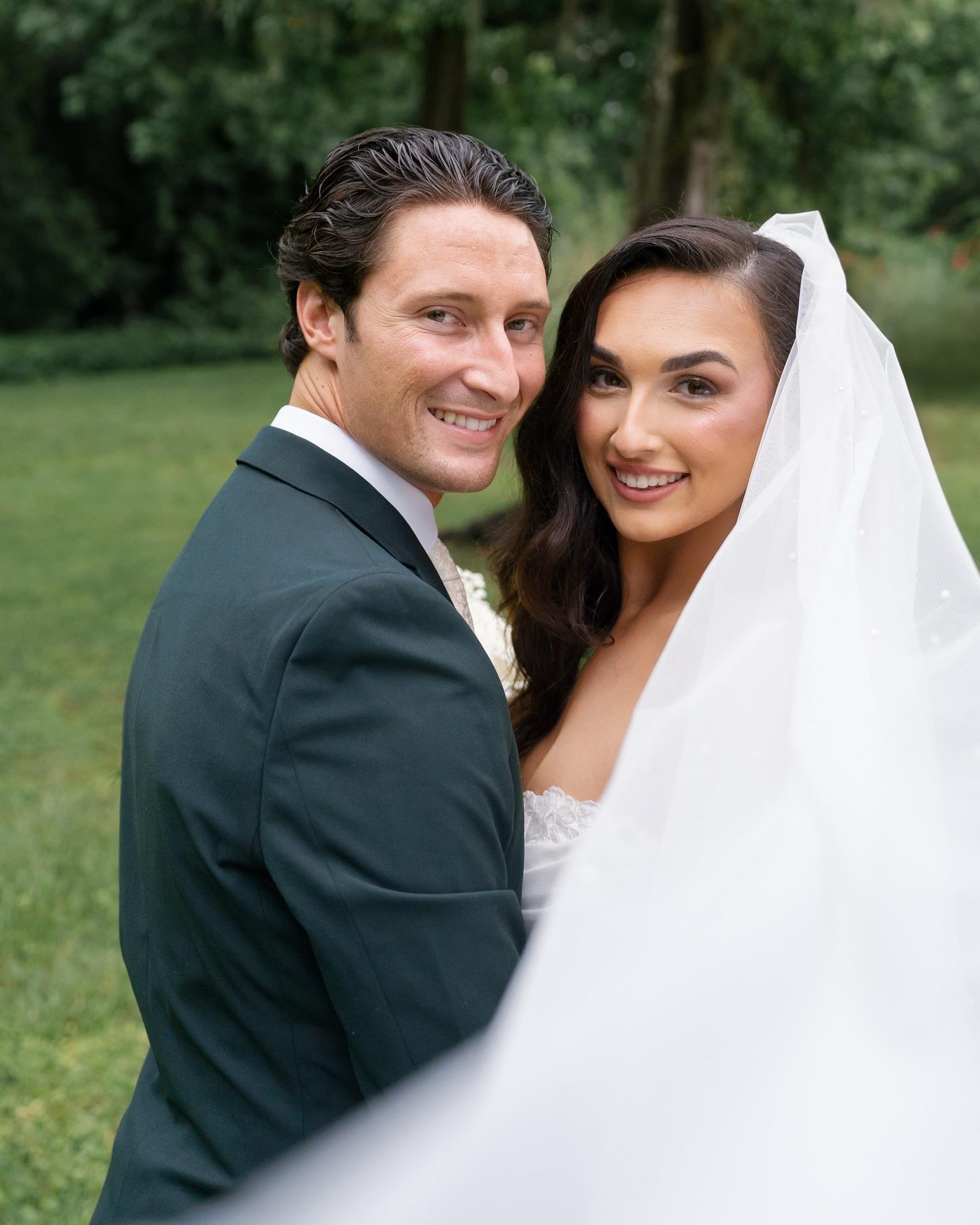 The Rebera’s ✨

Venue: themulberrynsb 
Photo: darlin_studios 
Video: msmimage 
HMU: apg.beauty 
DJ: resortdjs 
Coordinators: twochicsevents 
Catering: missionbbq 

#themulberry #nsbwedding #weddingphotographer