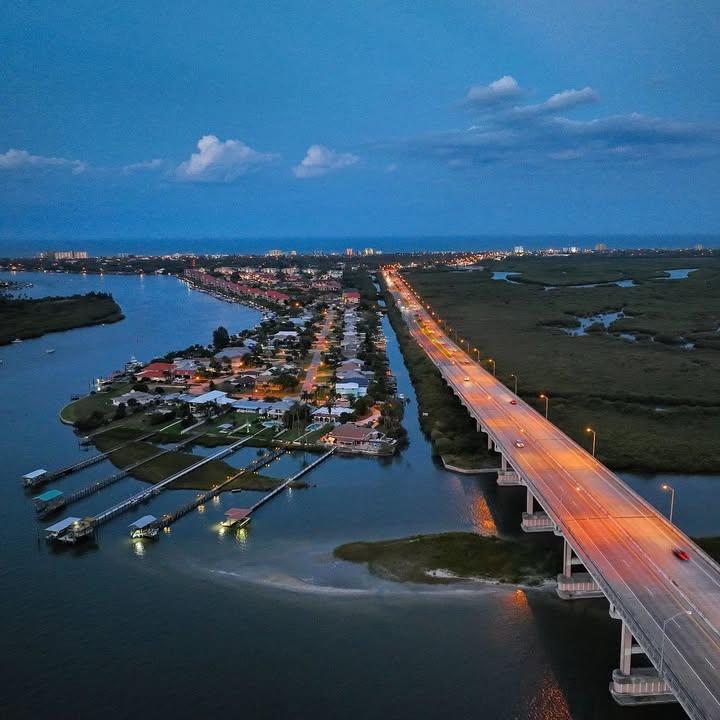 Another Summer Weekend in the NSB Area? Yes, please 🙋 

📷 @oneaerialvision
 #LoveNSB #LoveFL #FloridaBeaches #SummerWeekend #BeachVibes