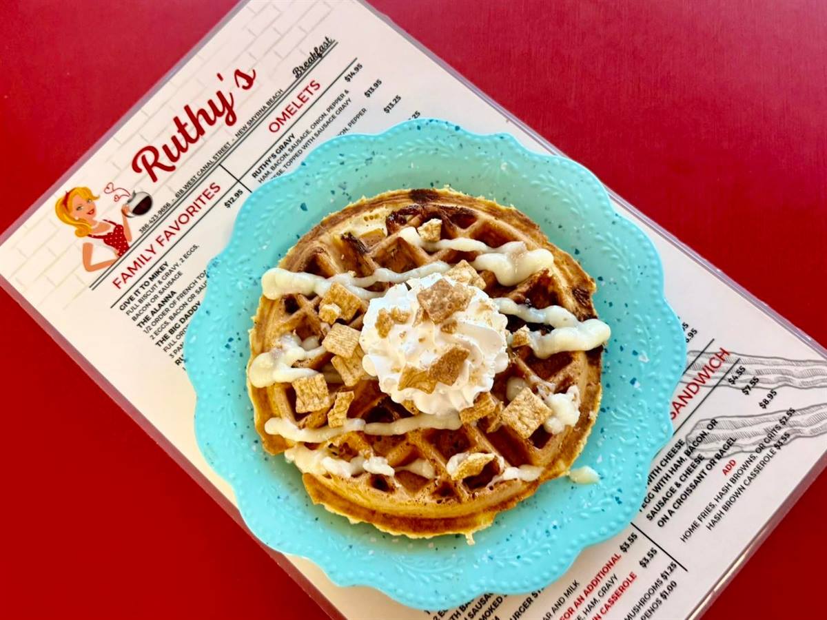 Are you Team Cinnamon Toast Crunch or Team Fruity Pebbles? Either way, @ruthys_kozy_kitchen has you covered with their delicious waffles 🧇 

📷 Ruthy's Kozy Kitchen/FB
#LoveFL #LoveNSB #NSBEats