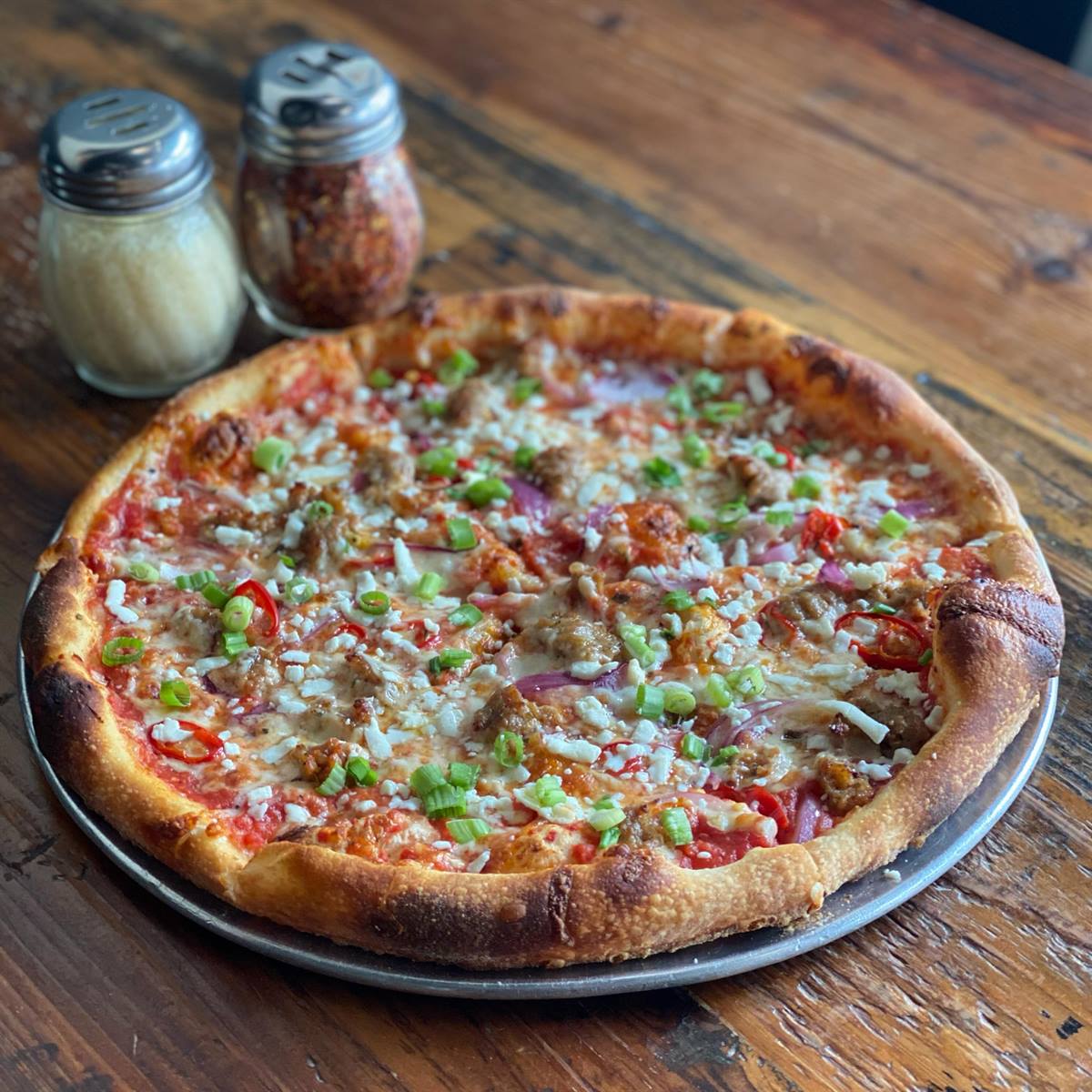 Half off bottles for ladies of the world✨

It’s hot out. Treat yourself🍷

📸 sausage + feta + red onion + chiles + scallion