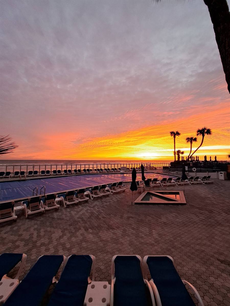 Sunrise view from Island Beach Resort 😍 

📸 Island Beach Resort/FB
#LoveNSB #LoveFL #FloridaBeaches