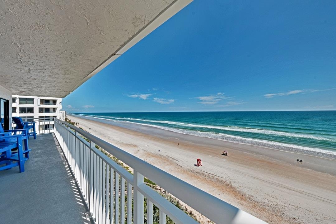 🌴✨ Florida residents, your ultimate staycation is just around the corner! Enjoy a vacation close to home in the NSB Area 🏖️ Follow the link in our bio to take advantage of amazing staycation offers! 🛎️ 

#LoveNSB #LoveFL #FloridaBeaches #Staycation