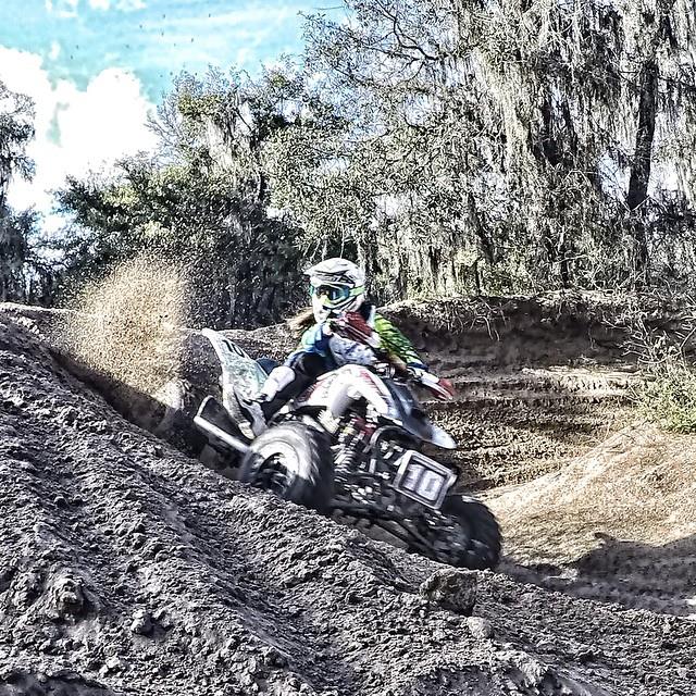 👸💨 #PrincessProbz #FlyRacing #TheFotoSmith #SaraSandusky10 #Croom #ATVMX #ATVdaily #Braaaappppp #SlinginDirt #DirtIsMyGlitter #WatchMeShine