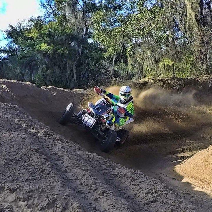 #MotoMonday #MyAKStory #AK #AmericanKargo #RexThe400ex #Rippin #MotoChick #MotoGirlMonday #Croom #Braaap #OneYrAgoToday 